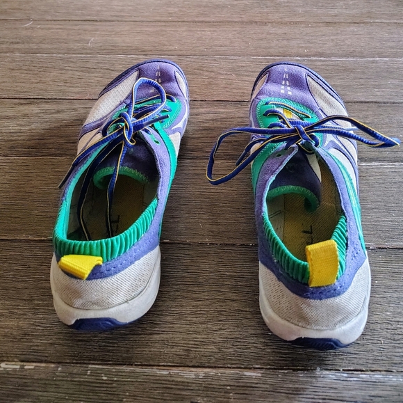 Ladies Size 9 Running Shoes - Picture 4 of 5